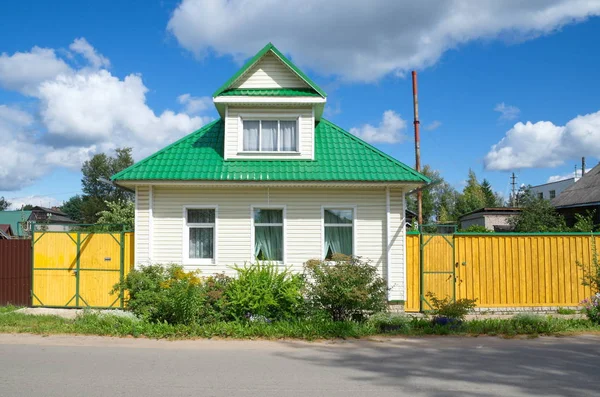 Tver bölgesinde kırsal ev