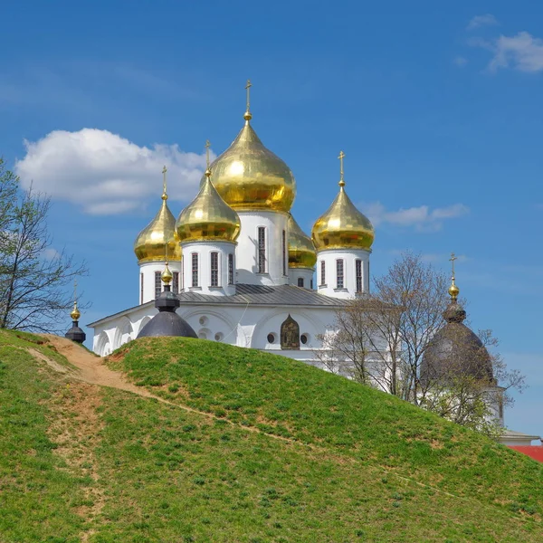 Catedral da Assunção do Kremlin de Dmitrov, Dmitrov, Rússia — Fotografia de Stock