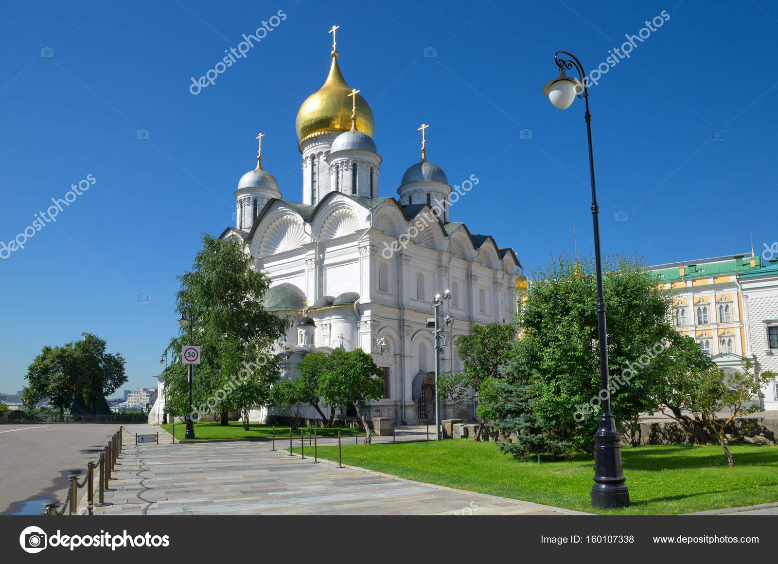 Archangel Cathedral of the Moscow Kremlin: description, architecture 18 Archangel Cathedral of the Moscow Kremlin: description, architecture 47