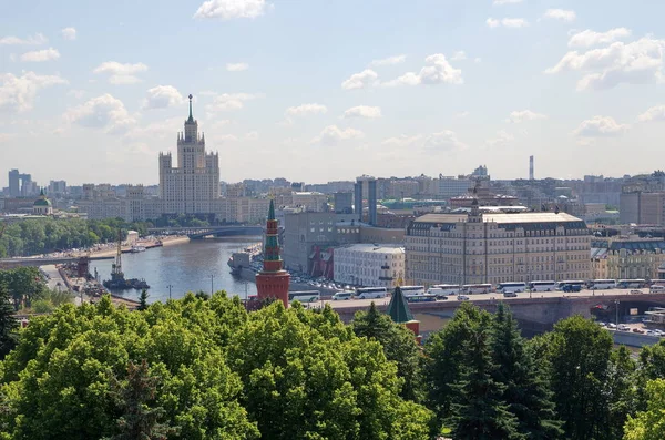 Vista de verano de Moscú desde el campanario Iván el Grande, Rusia — Foto de Stock