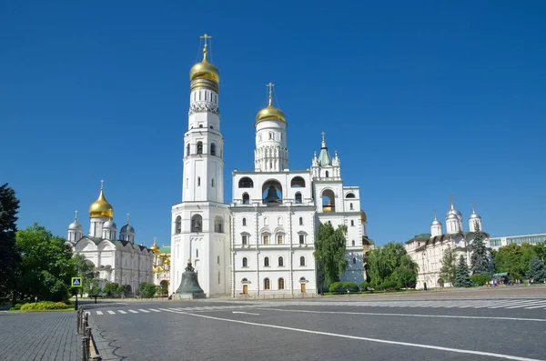 Архітектурний ансамбль собори Московський кремль, Москва, Росія — стокове фото