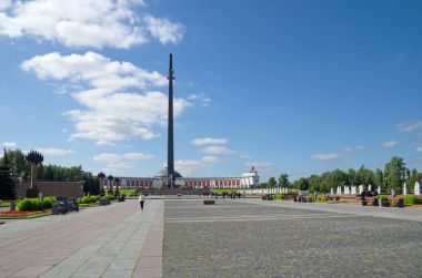 Dikilitaş ve memorial Anıtı zafer parkta Poklonnaya Hill, Moskova, Rusya Federasyonu