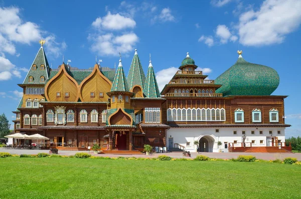 Palácio em Kolomenskoye Manor, Moscou, Rússia — Fotografia de Stock