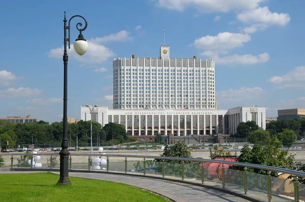 A Casa do Governo da Federação Russa em Moscou, Rússia — Fotografia de Stock