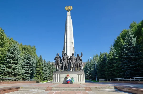 Le monument aux pays participant à la coalition anti-Hitler sur la montagne Poklonnaya, Moscou, Russie — Photo