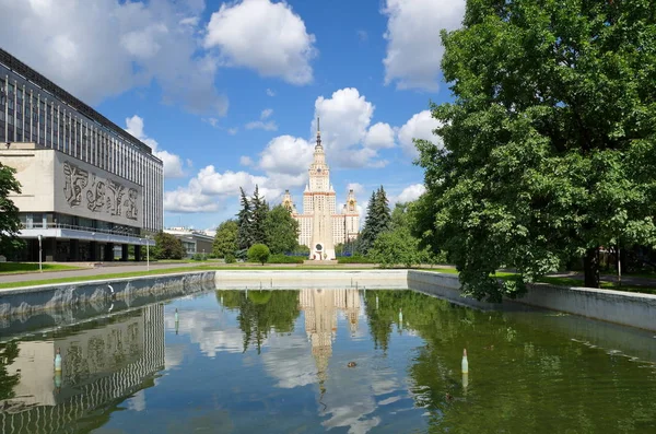 Edificio principale di Lomonosov Moscow State University, Mosca, Russia — Foto Stock