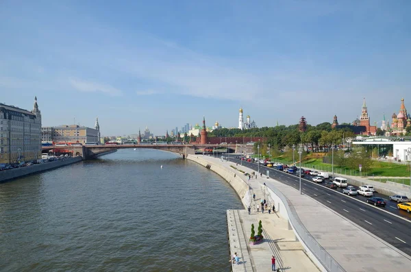 Moskova Kremlin ve büyük Moskvoretsky Köprüsü, Rusya görüntüleme