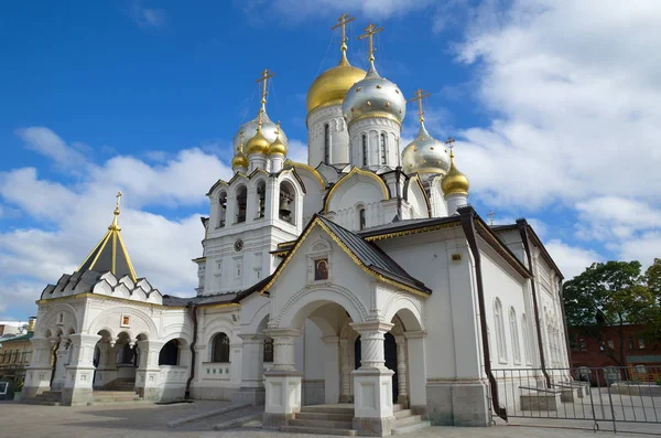 Zachatievsky жіночий монастир у Москві, Росія — стокове фото