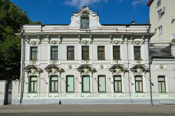 Stará budova Ostozhenka Street, Moskva, Rusko — Stock fotografie