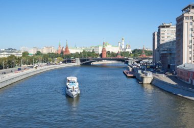 Görünümü Moskova Kremlin ve büyük taş köprü, Moskova, Rusya Federasyonu