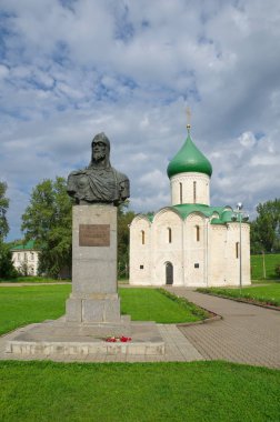 Pereslavl-Zalessky, Yaroslavl region, Russia - August 1, 2017: The Spaso-Preobrazhensky Cathedral and monument to Alexander Nevsky. Golden ring of Russia  clipart