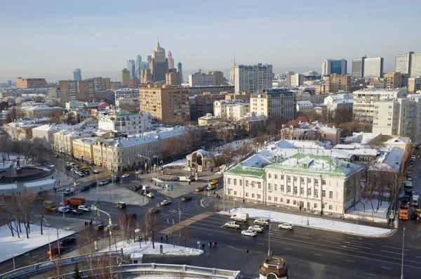 莫斯科 2018年1月25日 首都的看法在冬天从基督的大教堂的观察甲板救世主 — 图库照片