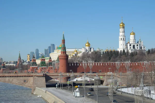 Hermosa Vista Del Kremlin Moscú Gran Puente Moskvoretsky Terraplén Moskvoretskaya — Foto de Stock