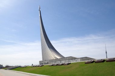 Moskova, Rusya - 24 Nisan 2018: Anıt alanı, cosmonautics Müzesi fatihler. Bu ünlü anıt alanı Sovyet halkının başarıları kutlamak için 1964 yılında yaptırılmıştır 