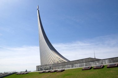Moskova, Rusya - 24 Nisan 2018: Anıt alanı, cosmonautics Müzesi fatihler. Bu ünlü anıt alanı Sovyet halkının başarıları kutlamak için 1964 yılında yaptırılmıştır 