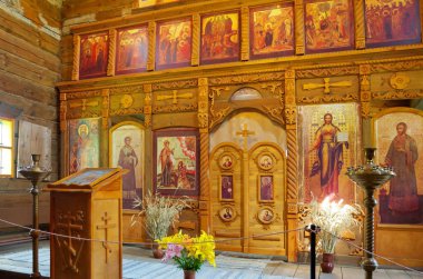 Suzdal, Rusya - 26 Temmuz 2019: Kozlyatevo Kolchuginsky köyünden Başkalaşım Kilisesi (1756). Ahşap mimari ve köylü hayatı müzesi.