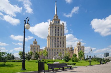 Moskova, Rusya - 10 Ağustos 2017: Taras Shevchenko seti üzerindeki Radisson Royal Oteli (Ukrayna Oteli)