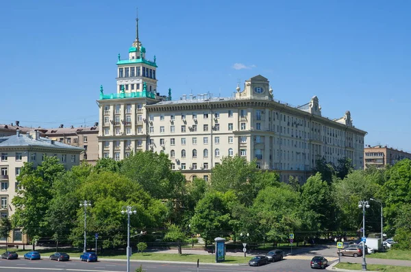 Moscou Rússia Junho 2018 Casa Com Torre Aterro Frunzenskaya — Fotografia de Stock