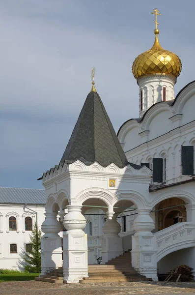 Trefaldighetskatedralens Veranda Heliga Treenigheten Ipatiev Kloster Kostroma Gyllene Ringen Ryssland — Stockfoto