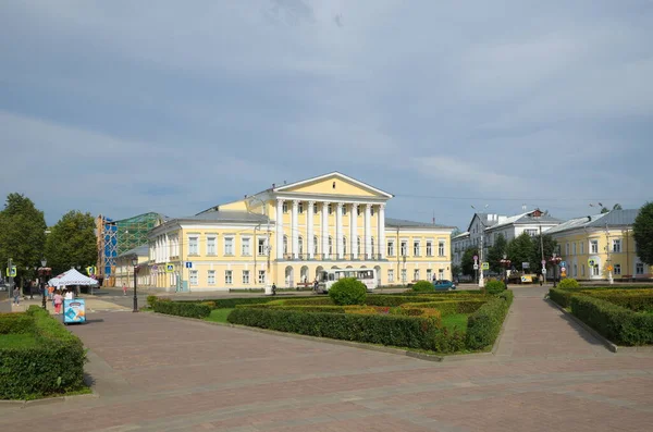 Kostroma Rusia Julio 2019 Vista Verano Plaza Susaninskaya Casa Del —  Fotos de Stock