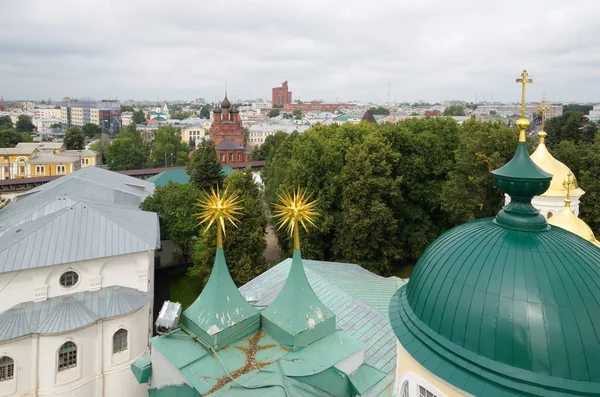 Letní Pohled Zvonice Transformačního Kláštera Město Jaroslavl Kostel Tři Králové — Stock fotografie