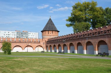 Tula, Rusya - 12 Eylül 2019: Tula Kremlin 'deki İvanovskaya (Taynitskaya) kulesi