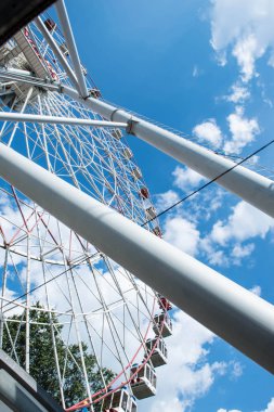  Dönme dolap VDKNh parkta