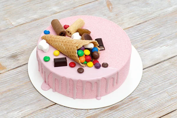 モダンなムース ピンク ケーキ — ストック写真