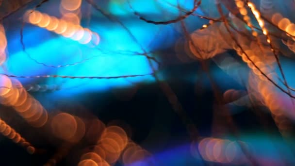 Kerstmis en Nieuwjaar decoratie. Abstract wazig Bokeh vakantie achtergrond. Knippert Garland. Christmas Tree Lights fonkelende. — Stockvideo