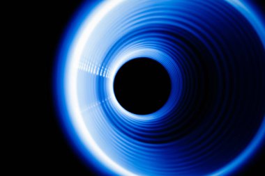 # Karanlıktaki ses dalgaları #