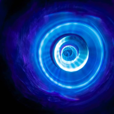 # Karanlıktaki ses dalgaları #