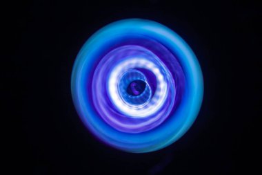 # Karanlıktaki ses dalgaları #