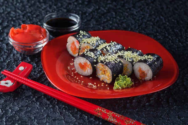 Sushi em uma placa Imagens Royalty-Free