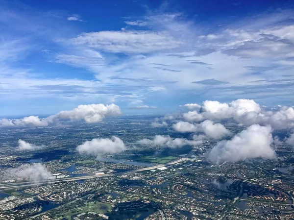 Şehrin üzerinde bulut