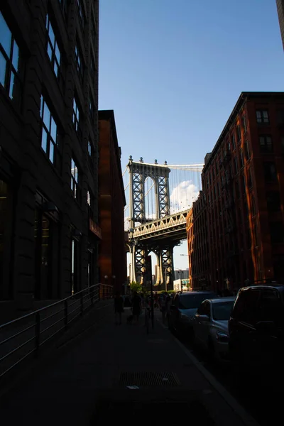 Манхэттенский мост и силуэт здания, Бруклин, Нью-Йорк — стоковое фото