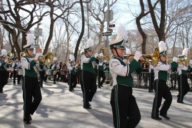 Manhattan, New York 17 Şubat 2017: müzisyenler st patrick's günü geçit