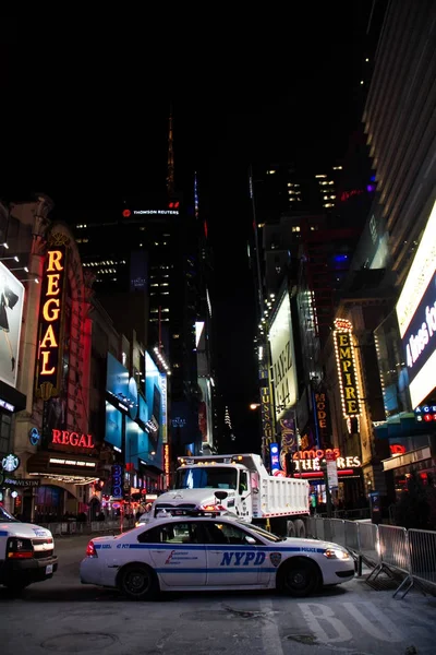 Manhattan Nueva York Diciembre 2017 Coche Policía Nueva York Theater —  Fotos de Stock