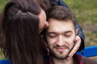 Genç güzel çift portre çekim