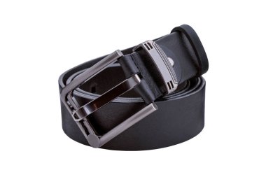 Mens haddelenmiş deri kemer ile metal toka izole üzerinde beyaz