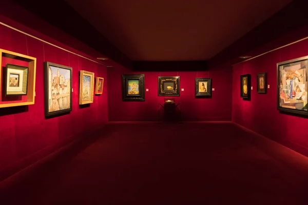 Figueres, İspanya - 12 Kasım 2017: Salvador Dali Müzesi Figeras