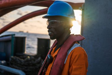 Denizci Ab veya gemi veya gemi güverte Lostromo KKE giyiyor