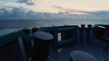 Deniz - güzel deniz manzarası açmak için gemi veya gemi güverte görüntülemek