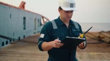Deniz Şef memur veya güverte gemi veya gemi baş dostum