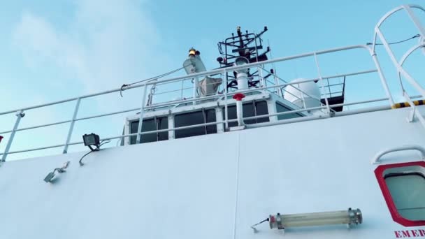 Superestrutura dos navios de pesca ao largo ou dos navios de pesca ao largo durante o trabalho — Vídeo de Stock