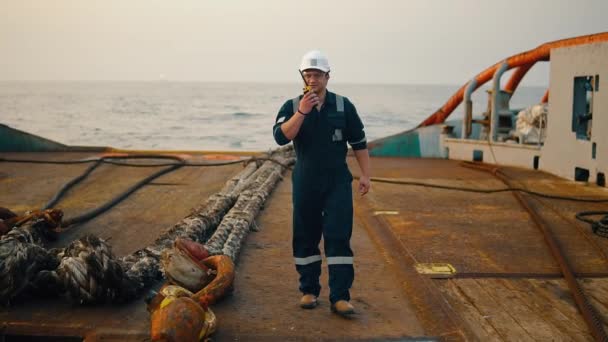 Güverte gemi veya gemi deniz güverte subayı veya Şef dostum — Stok video