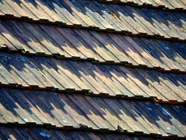 eski kiremitli çatının