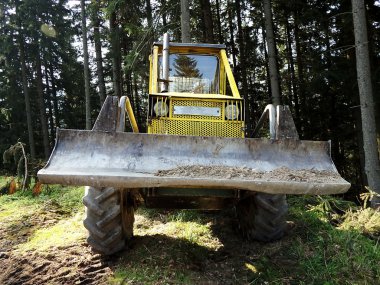 Özel orman Traktörler