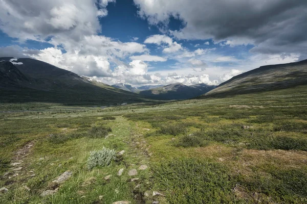 Tundra paisaje en el norte de Suecia —  Fotos de Stock