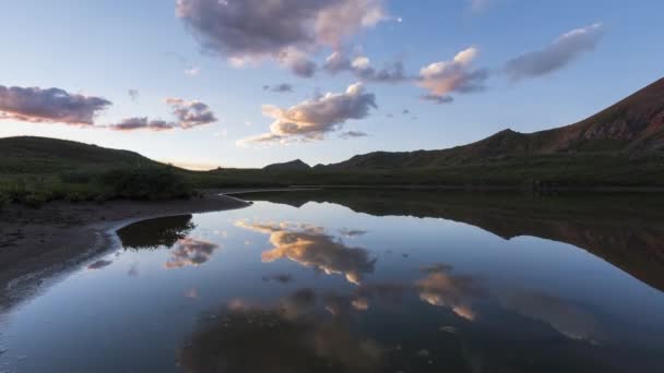 ロッキー山脈、マルーン スノーマス荒野での夜の風景のタイムラプス — ストック動画