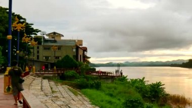 Akşam zaman atlamalı bakış açısı Mekong Nehri Tayland ve Laos arasında zaman.